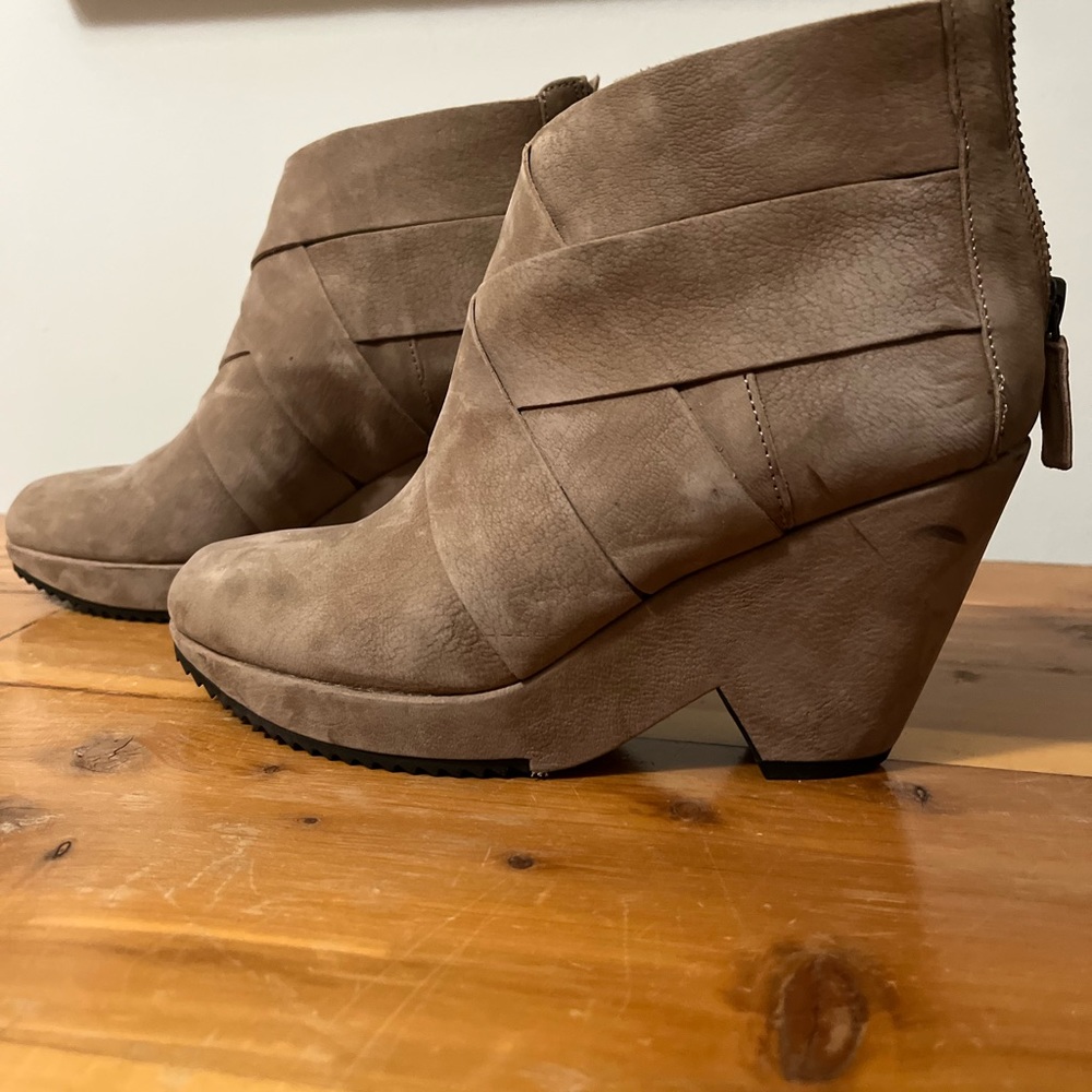Eileen Fisher Tan Suede Booties